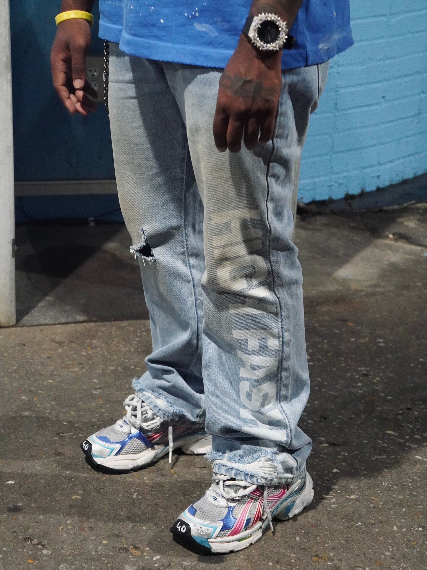 HF STRAIGHT LEG DENIM ( LIGHT WASHED )